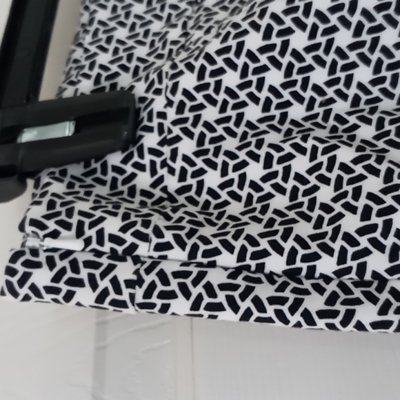 COPY - Talbots petites black and white scallop skirts size 14p - Picture 9 of 10